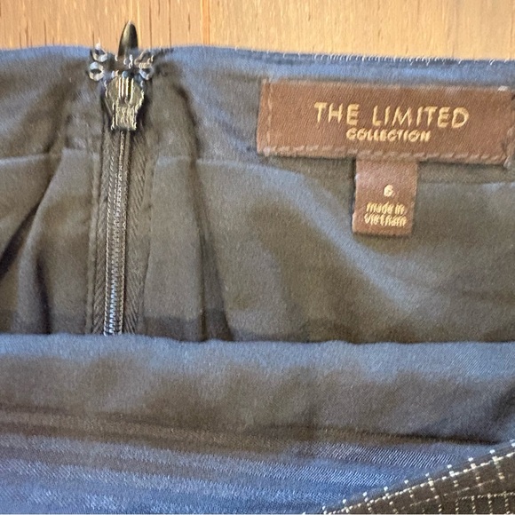 The Limited Collection Black Micro-Check Pencil Skirt Size 6 EUC Trendy - Picture 4 of 8